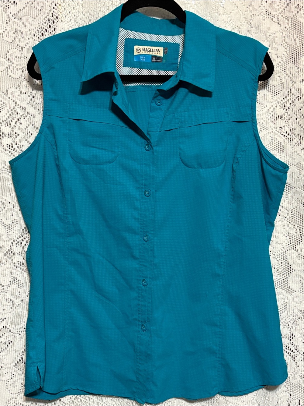 Magellan Outdoors Women's Teal Button-Down Sleeveless Shirt